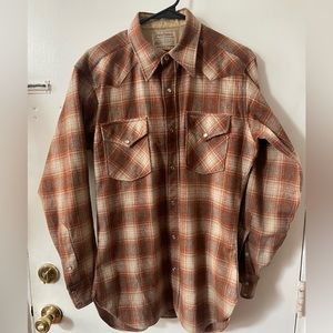 Pendleton Vintage Men’s Wool Pearl Snap Flannel Shirt